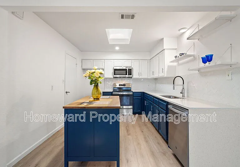 1401 Landmark Ct — Photo 7