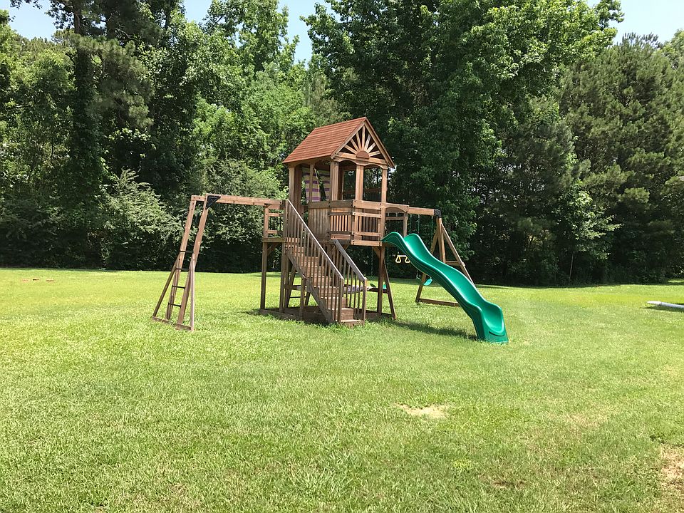 2nd image of 12083 Lakeview Manor Dr