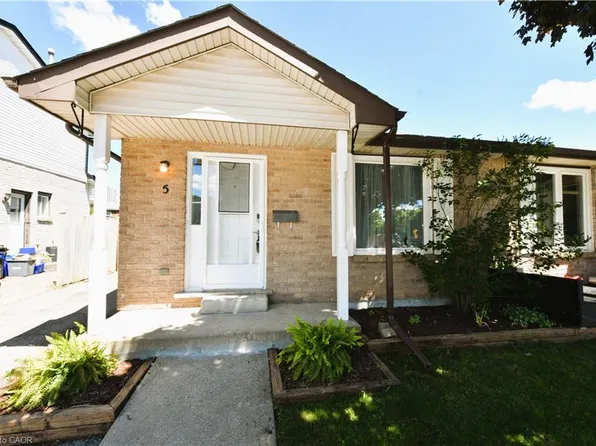 5 Harmony Ct, Cambridge, ON N1R 7T3