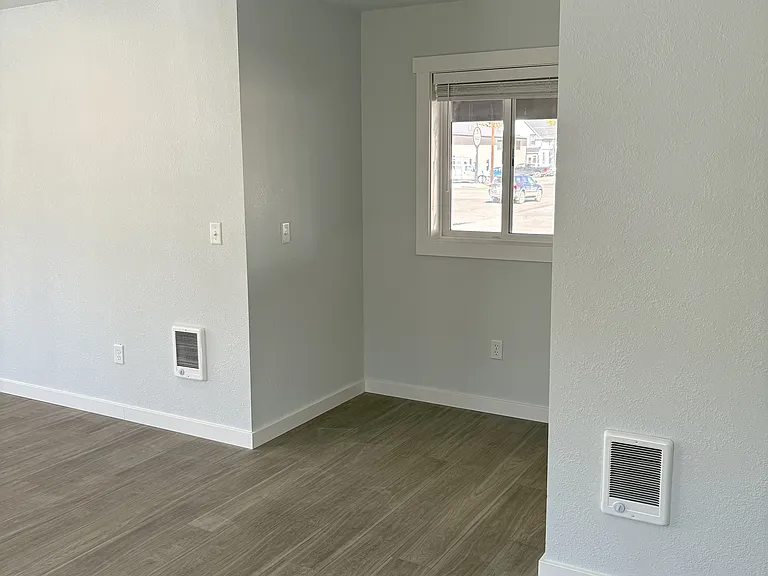 421 E Glendale St #1 — Photo 5