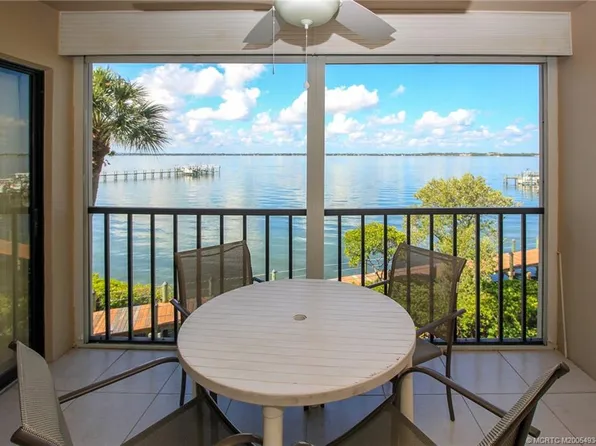 4680 NE Sandpebble Trce APT 303, Stuart, FL 34996