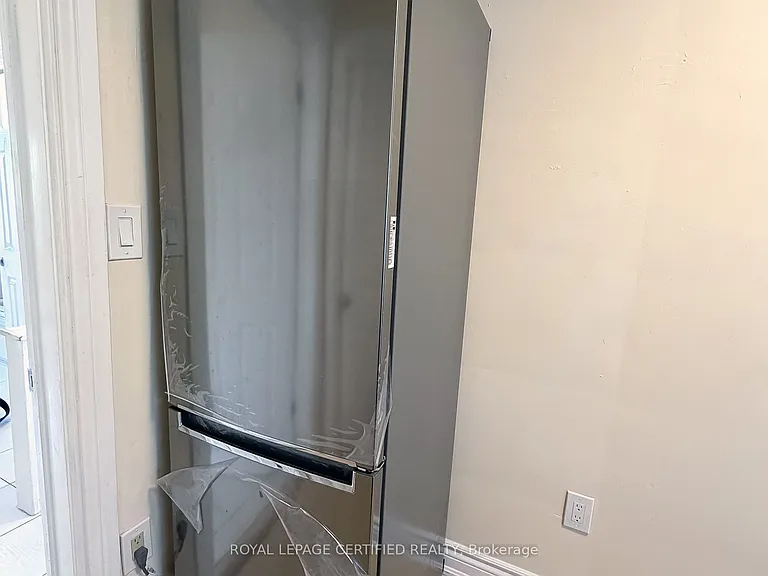 148 Belgravia Ave — Photo 11