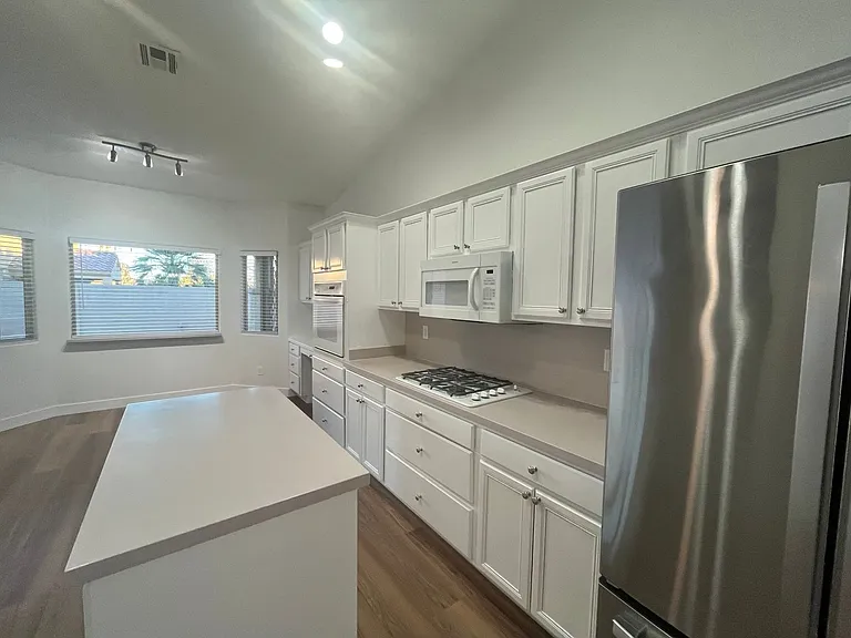 3816 Waynesvill St — Photo 11