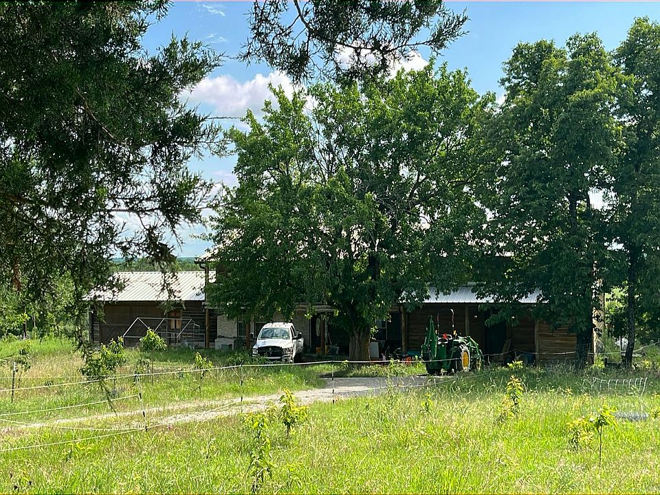1st image of 924 County Road 4246