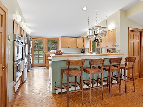 4th image of 35 Nats Farm Ln