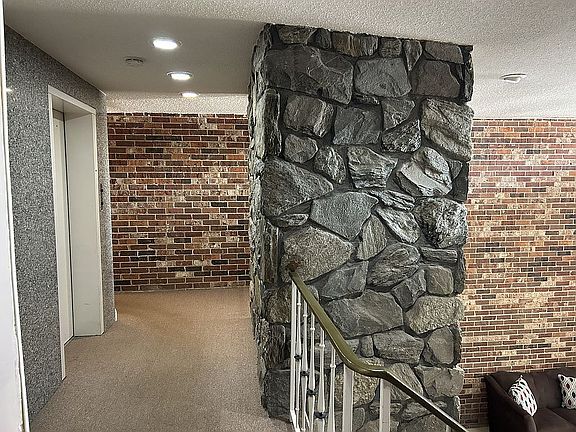 3rd image of 850 S Lorraine Rd APT 3J