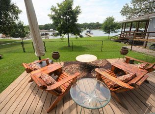 158 Thunderbird Dr, Mabank, TX 75156