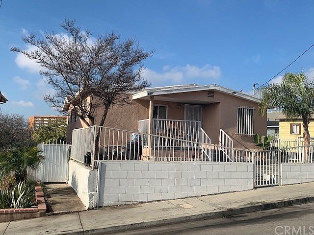 1st image of 987 Gifford Ave
