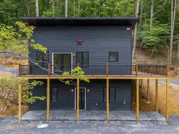 71 Meadow View Dr, Lost City, WV 26810