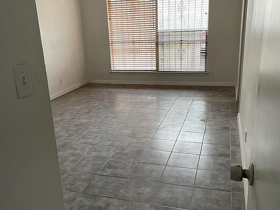 5th image of 7225 Glen Bay