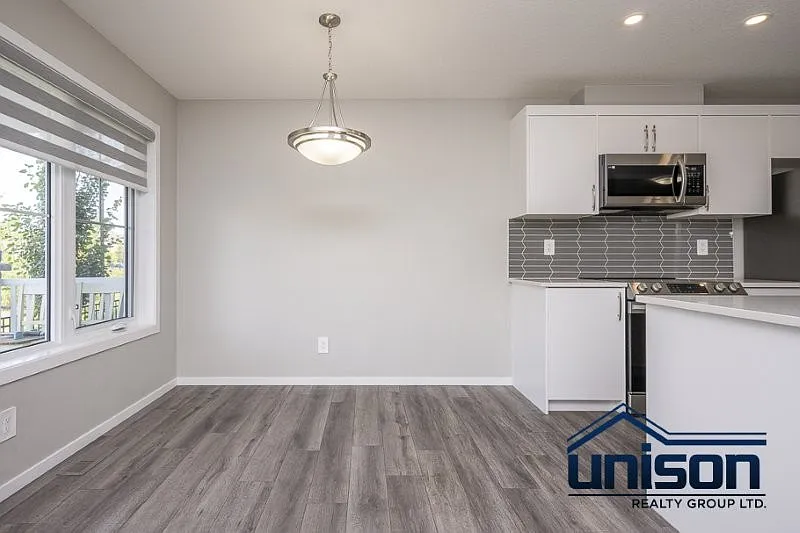 3 bed, 2.5 bath, 1375 sqft, $2,250 — Photo 4