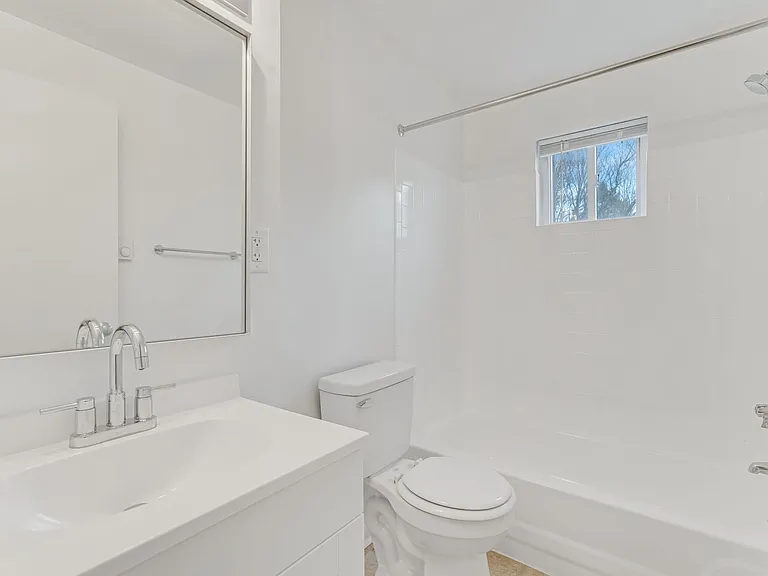Oak Ridge Apartments — Photo 18