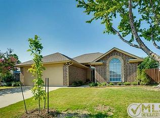 10257 Sunset View Dr, Fort Worth, TX 76108
