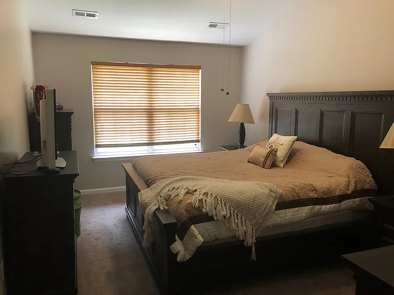 Merlot Master bedroom3_08272019