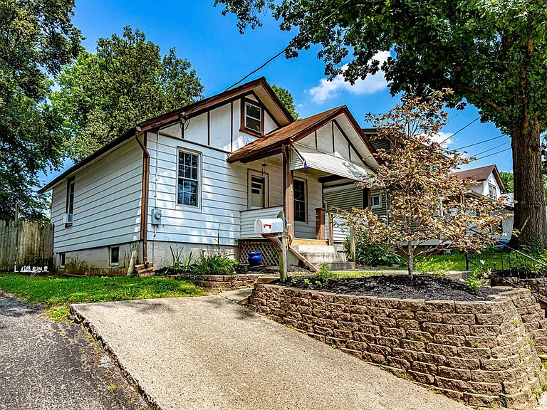 6312 Bedford St — Photo 2