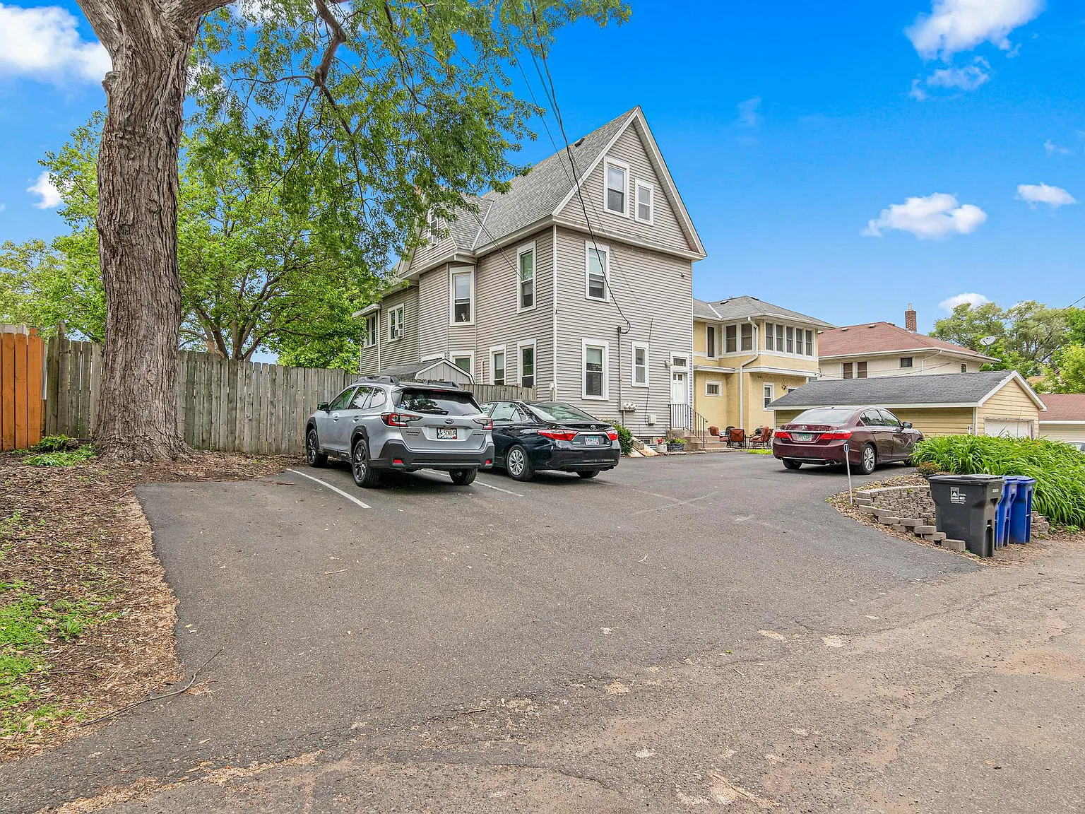 2 bed, 1000 sqft, $1,795 — Photo 3