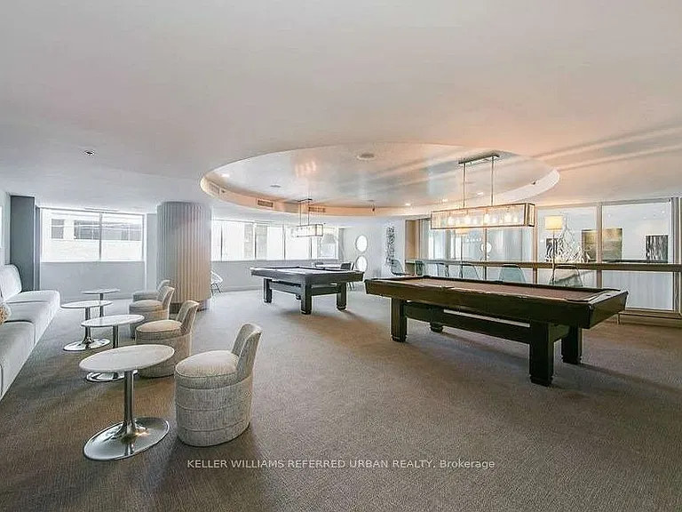 323 Richmond St E #201 — Photo 32