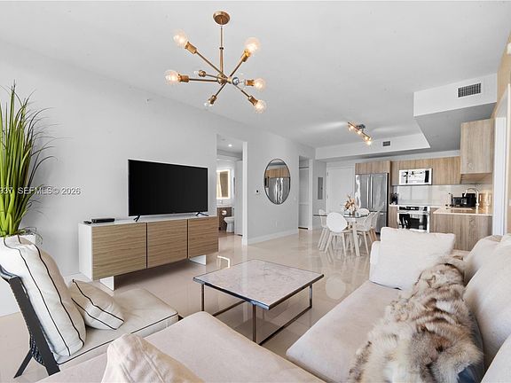3rd image of 2960 NE 207th St Unit 1003