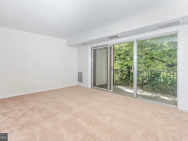 874 College Pkwy #202 — Photo 8