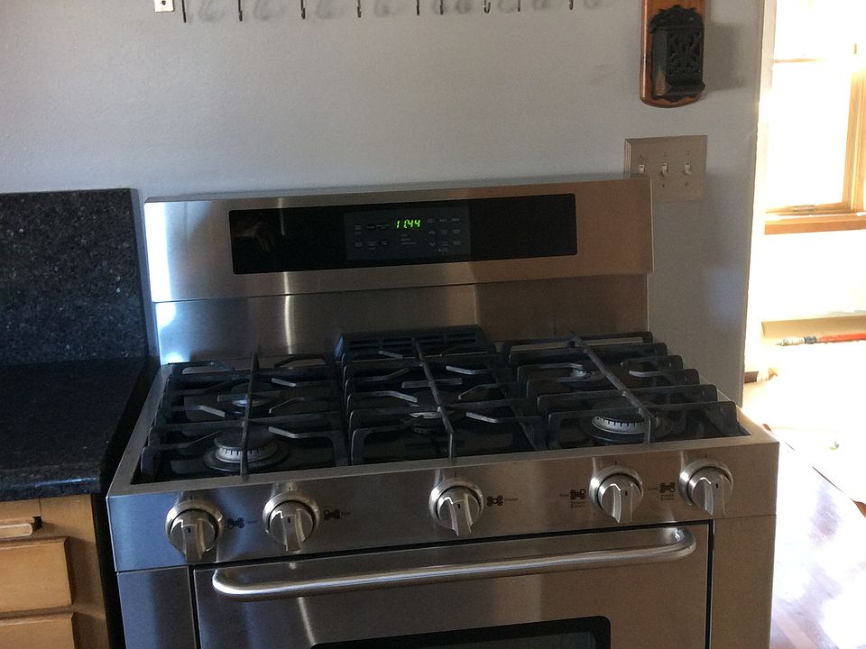 5-burner gas range