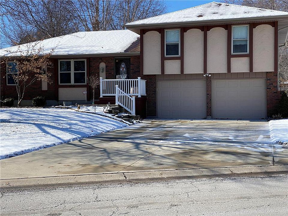 1st image of 2728 Trenchard Dr