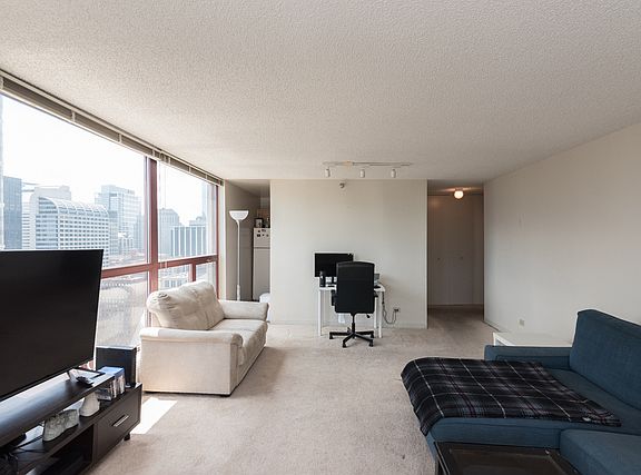 3rd image of 200 N Dearborn St Unit 4003
