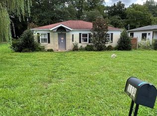 1124 Riverside Dr, Charlotte, NC 28214