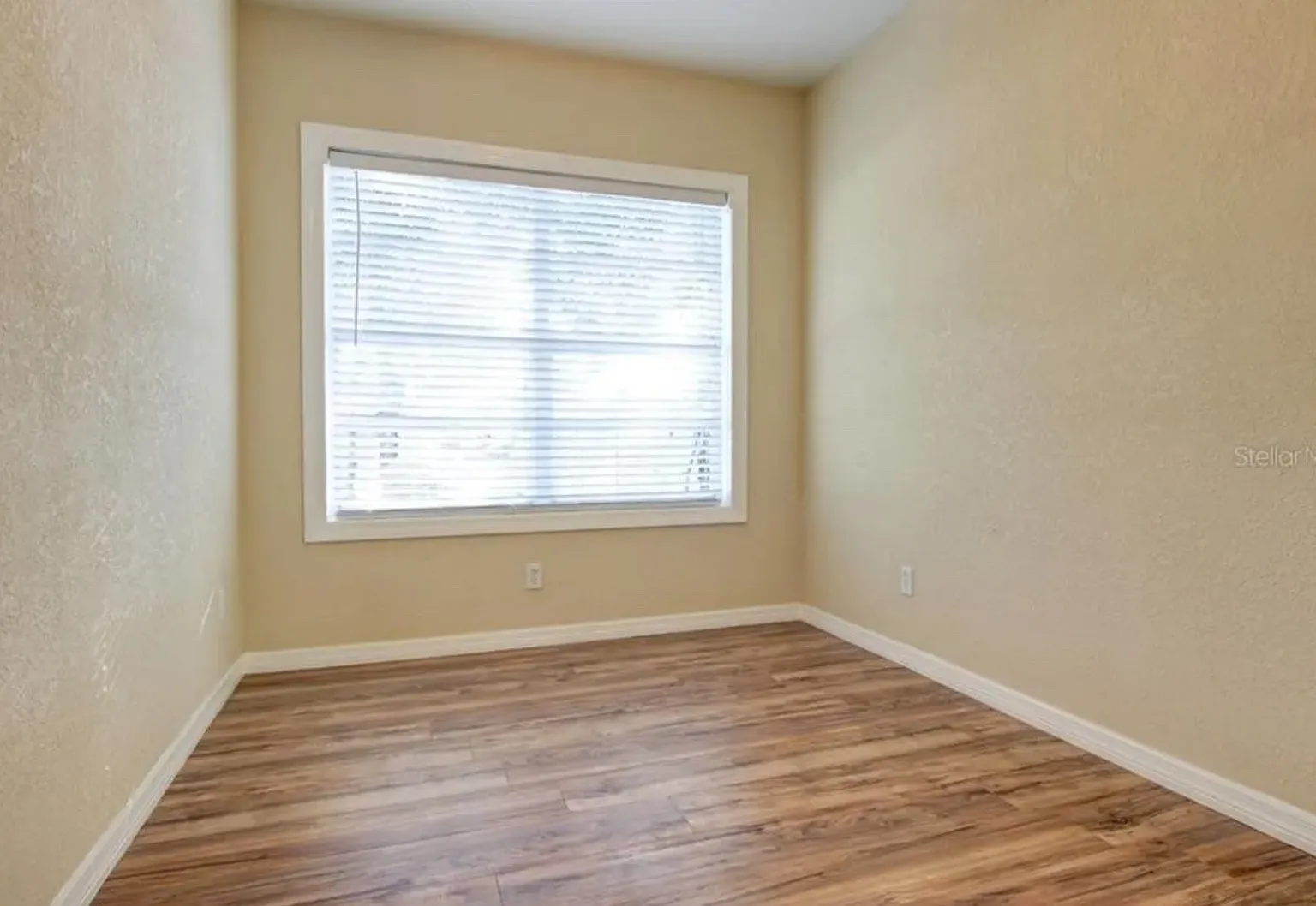 3625 E Mohawk Ave — Photo 3