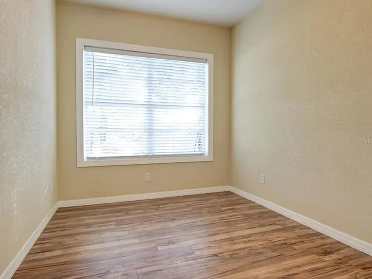 3625 E Mohawk Ave — Photo 3