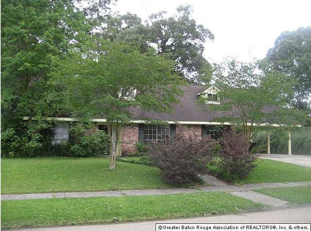 2nd image of 961 S Tinley Dr