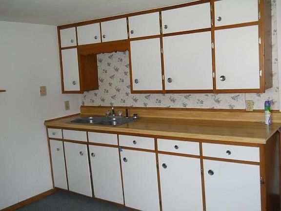 3rd image of 331 5th Ave N