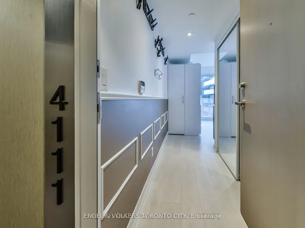 88 Harbour St, Toronto, ON