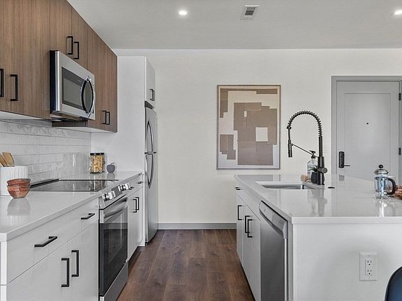 5th image of 203 Lowell St #220