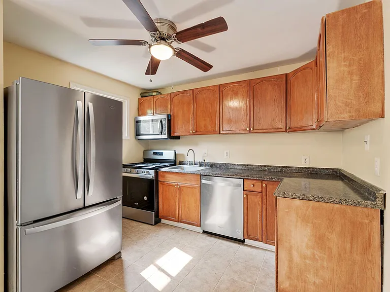 109 1/2 E Reed Ave — Photo 13