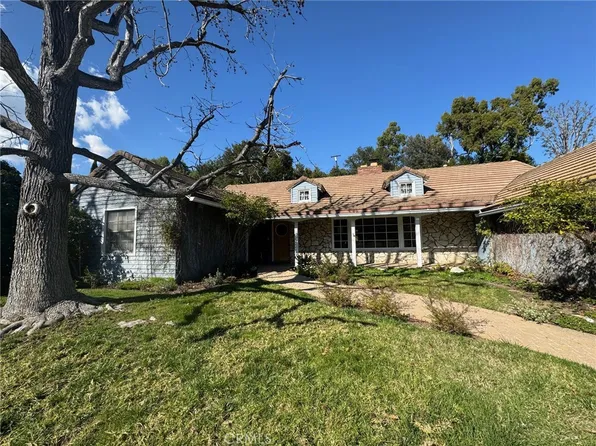 4186 Hayvenhurst Dr, Encino, CA 91436