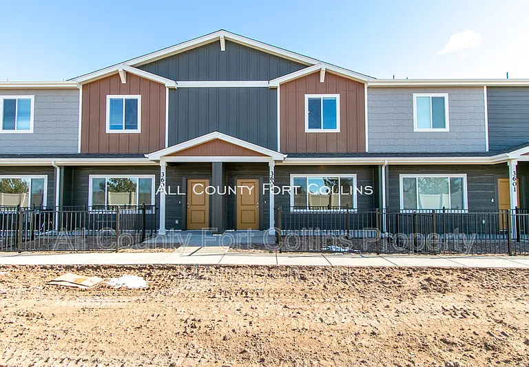 3602 Ronald Reagan Ave — Photo 1