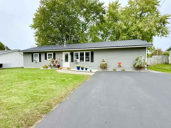 12 Tioga Ln, Plattsburgh, NY 12901