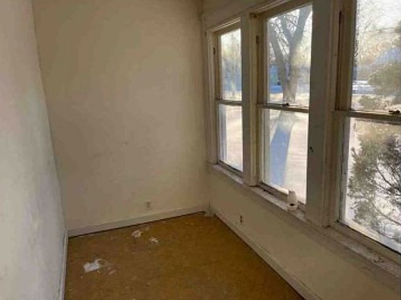 2nd image of 1302 8th Ave NW