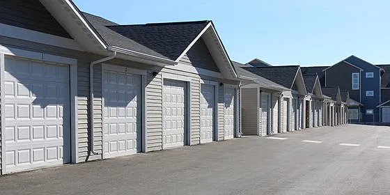 Auburn Ridge Apartments — Photo 40