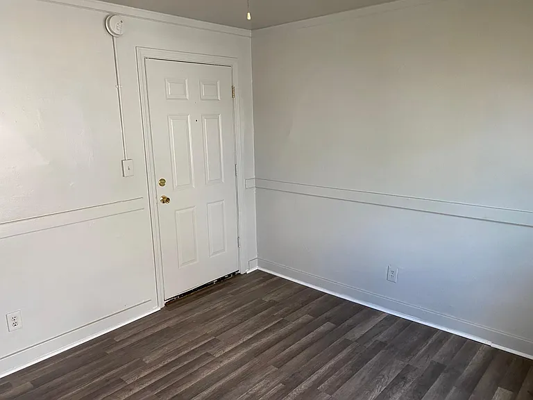 277 Scofield Ave #2 — Photo 4