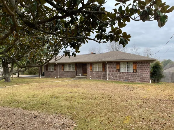 225 Kitchings Dr, Clinton, MS 39056