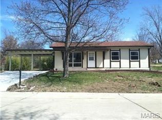 56 Hunting Creek Rd, Saint Peters, MO 63376