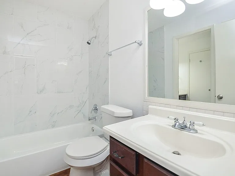 515 Tallowood Rd #1 — Photo 16