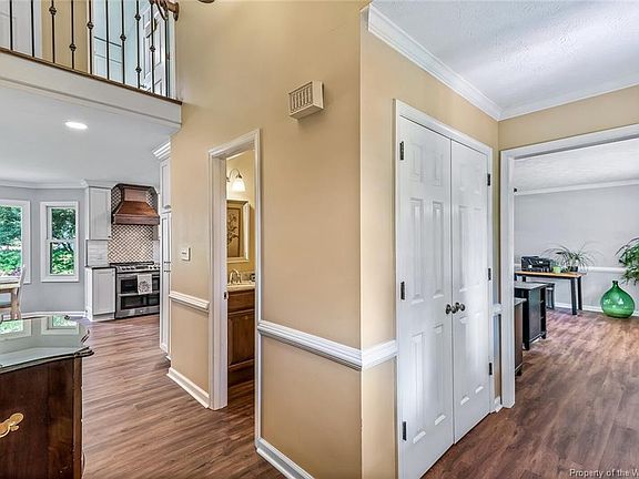 2nd image of 115 Carlton Dr