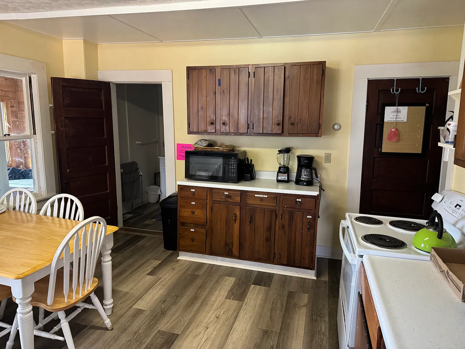 6 bed, 2287 sqft, $1,350 — Photo 4