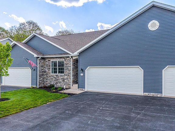 4th image of 155 Bilberry Cir