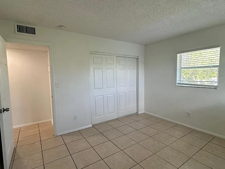 5961 SW 41st St — Photo 10