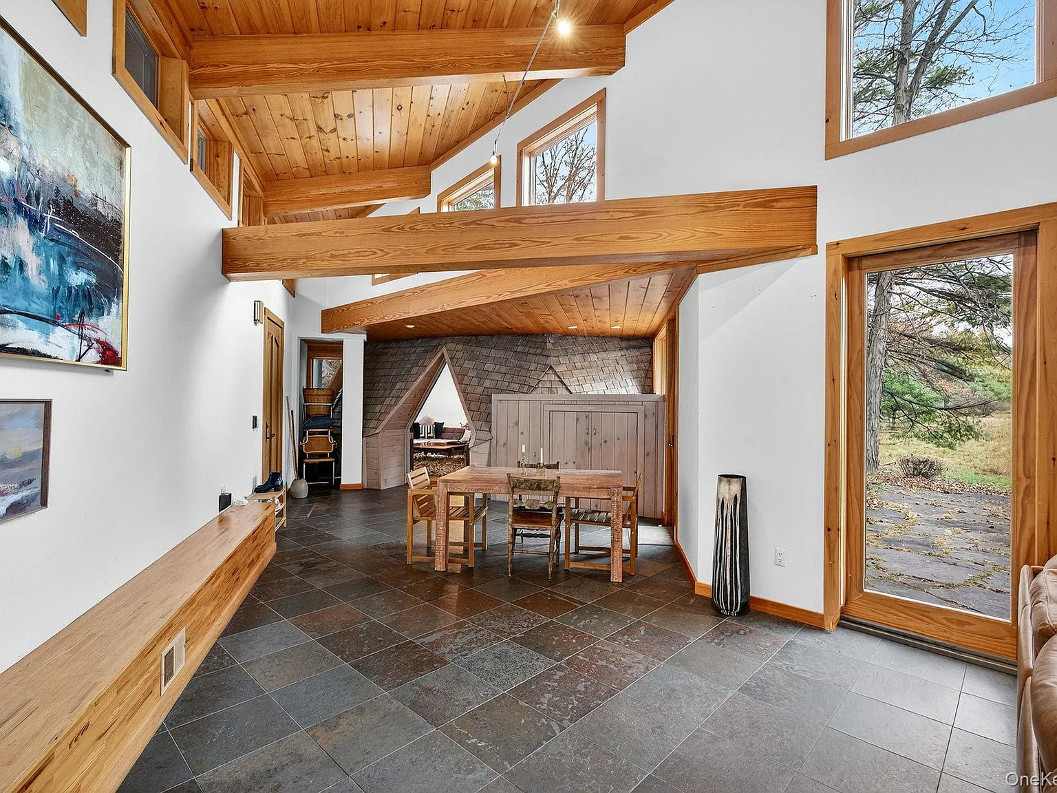3 bed, 4.0 bath, 3330 sqft, $6,500 — Photo 4
