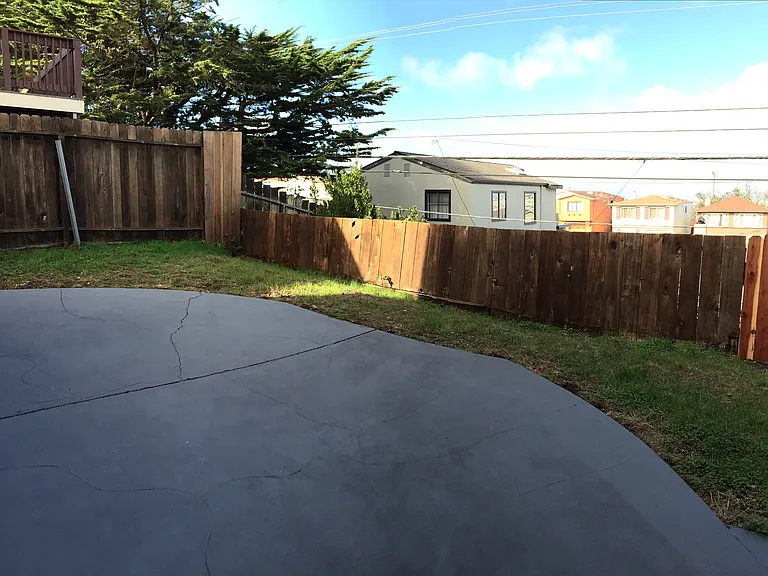 780 Clarinada Ave — Photo 6