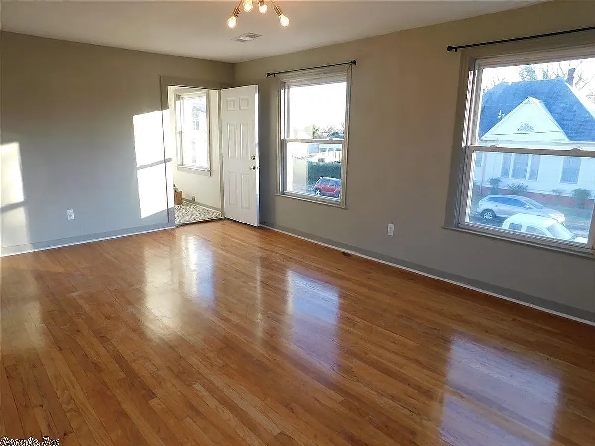Building Photo - 1724 W 19th St #4
